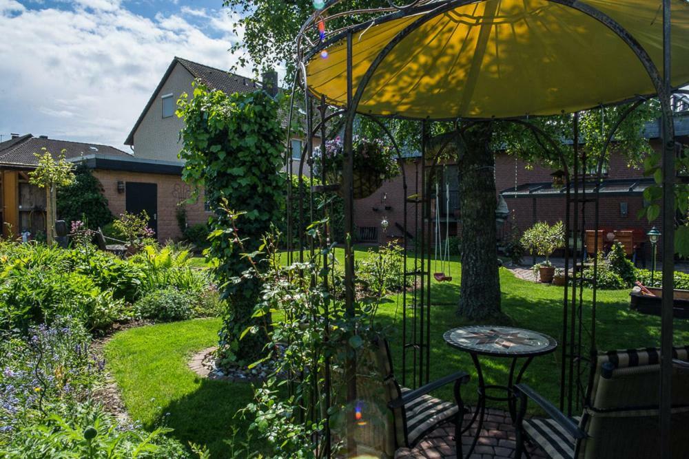 Zwei Ferienwohnungen Ankerpatz 70 Qm Mit Loggia & Puppenstube 50 Qm Mit Gartenterrasse In Hagenburg Naehe Steinhuder Meer Luaran gambar